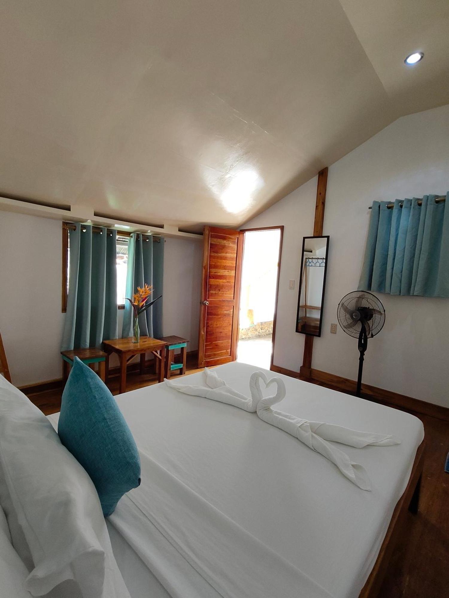 Lunazul Guesthouse San Vicente  Exterior photo